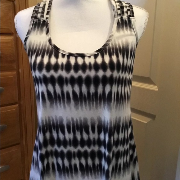 J. Valdi Swimsuit Coverup - Picture 7 of 9